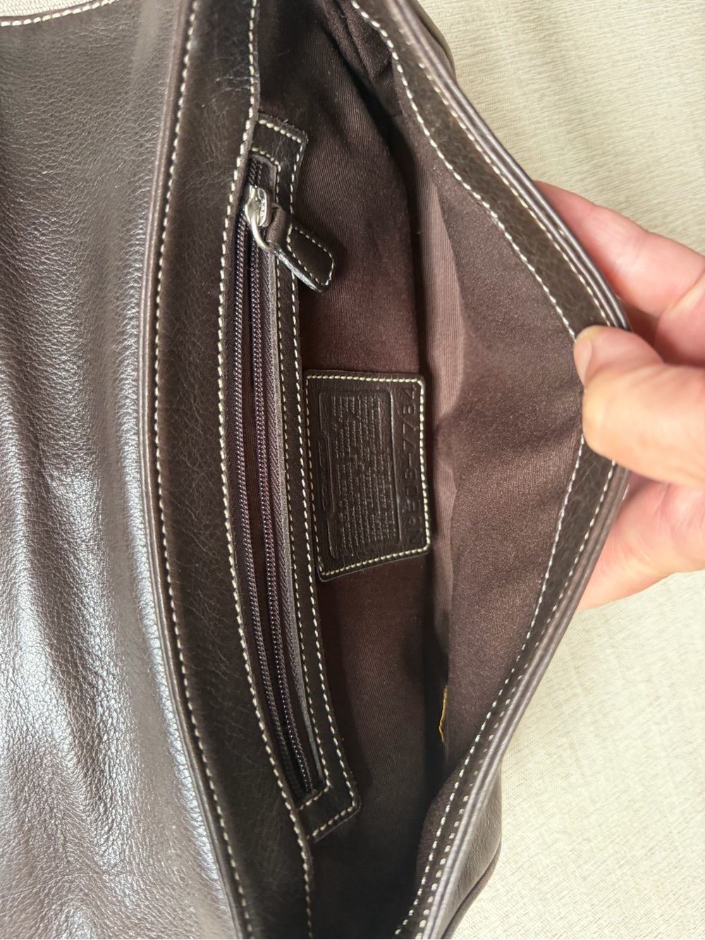 Vintage Y2K COACH Hamptons East West Dark Brown Baguette Bag. - Picture 9 of 12